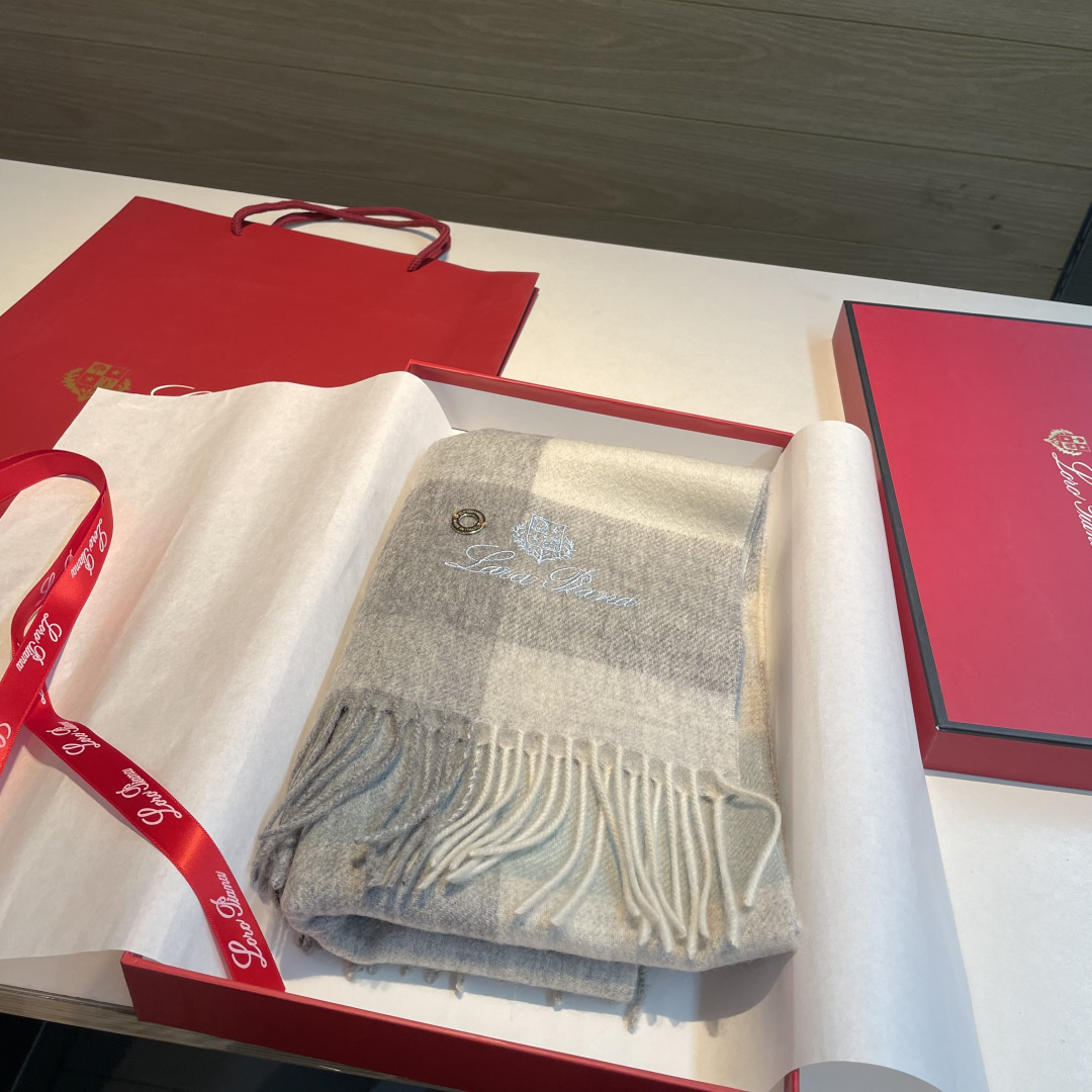 🆕Loro Piana · 诺悠翩雅【贸易公司尾单，极品山羊绒围巾披肩】送人自留都太高大上了😍重磅上新，