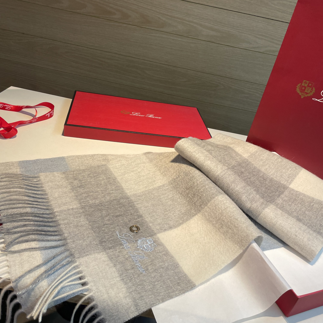 🆕Loro Piana · 诺悠翩雅【贸易公司尾单，极品山羊绒围巾披肩】送人自留都太高大上了😍重磅上新，