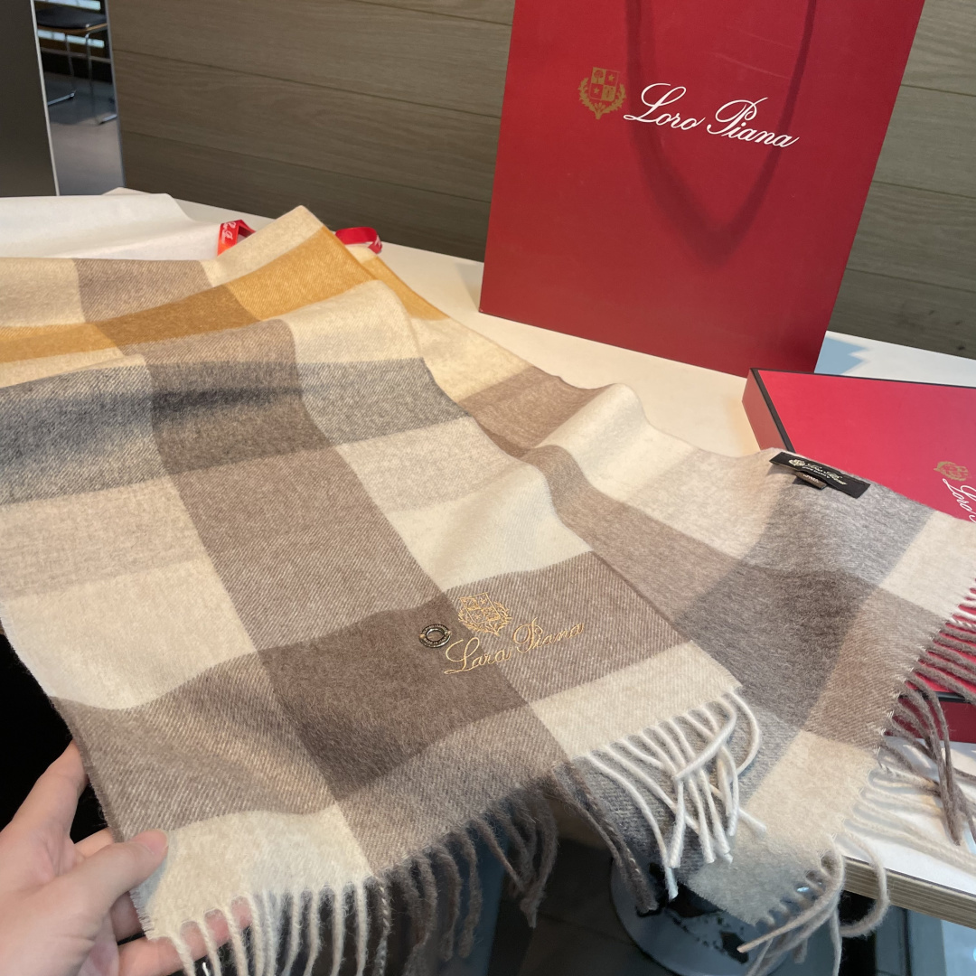 🆕Loro Piana · 诺悠翩雅【贸易公司尾单，极品山羊绒围巾披肩】送人自留都太高大上了😍重磅上新，