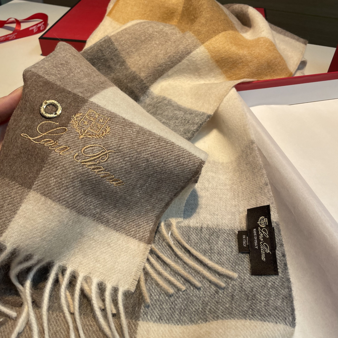 🆕Loro Piana · 诺悠翩雅【贸易公司尾单，极品山羊绒围巾披肩】送人自留都太高大上了😍重磅上新，