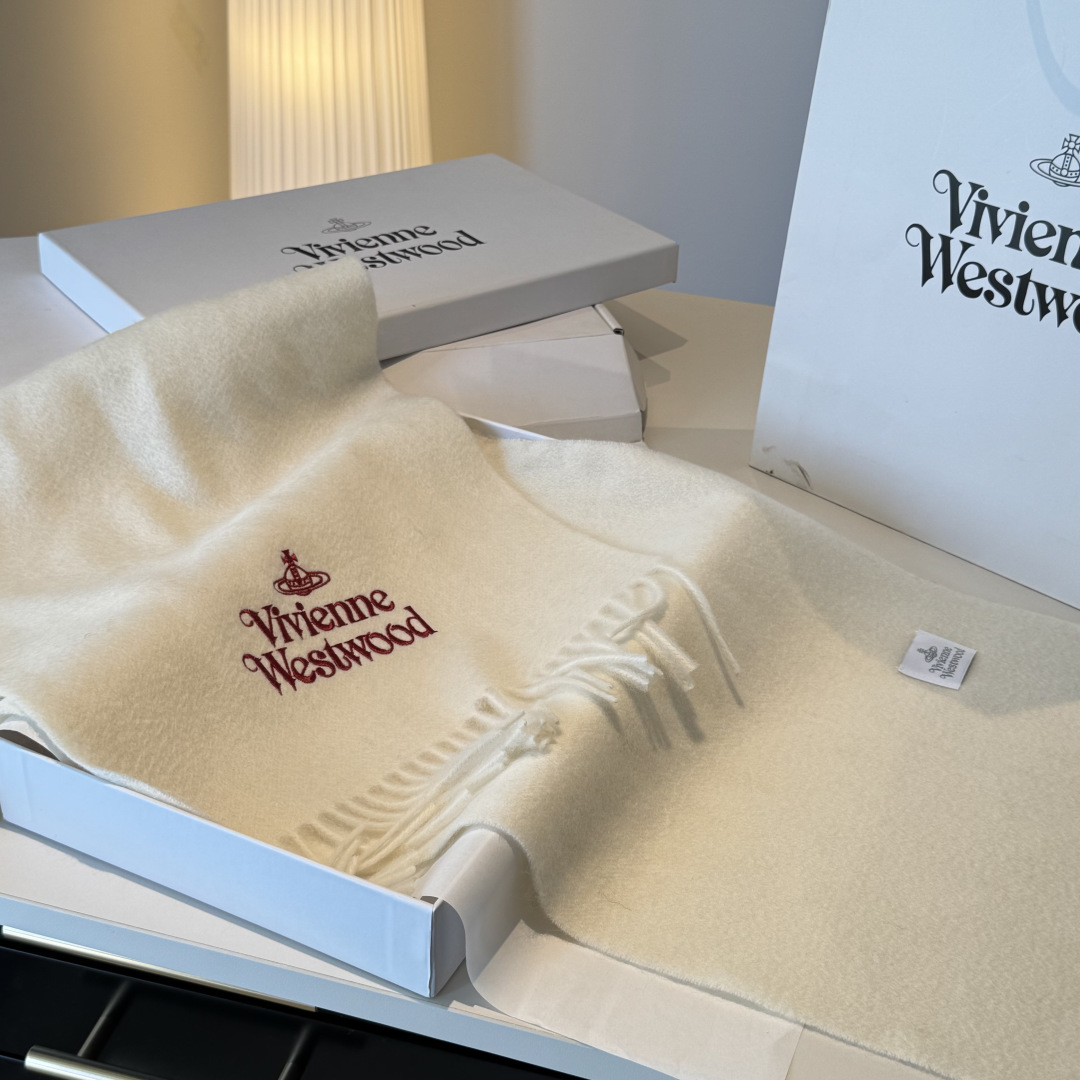 🐂独一无二的绝对牛货♥️美化心了好吗！我爱S的vivienne westwood维维安·西太后出口原单围