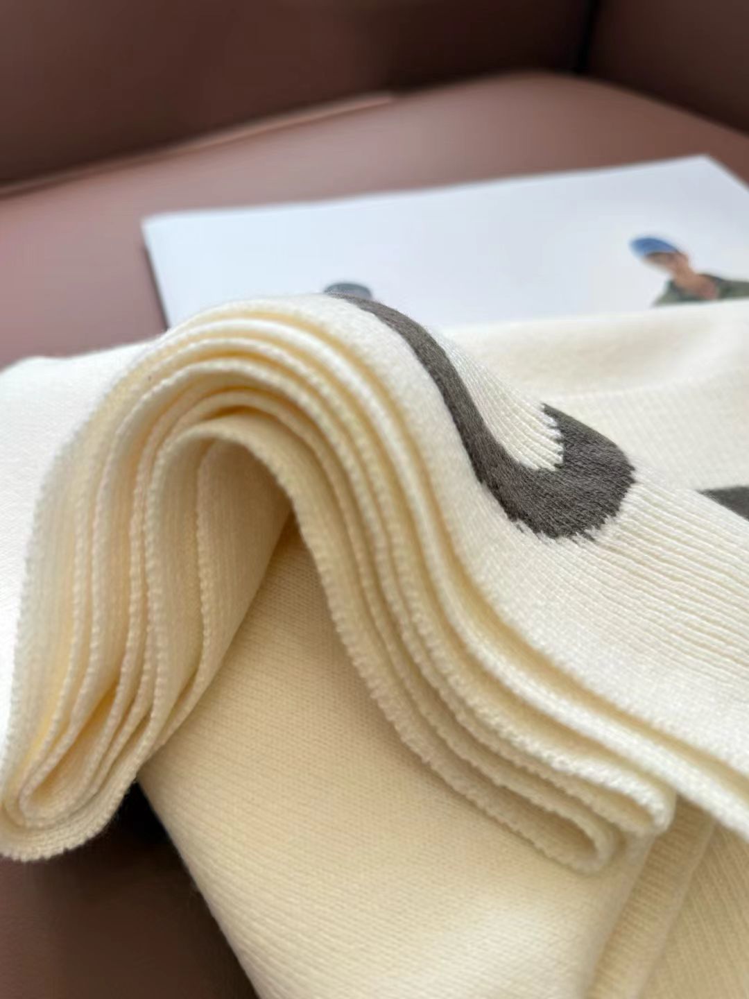 🆕🆕🆕【▪Chanel · 香奈儿难得一见的针织单品，温柔配色，超级迷恋❗️气质低调恬静又不失优雅❗️】