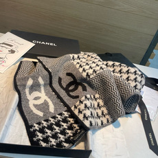 CHANEL羊绒长巾👏💙顶级原单正品旷世绝美,小香千鸟格羊绒围巾,顶级高端货👼【绝对值得珍藏👍】👏香奈儿绝美百搭款💋专柜 CHANEL羊绒长巾👏💙顶级原单正品旷世绝美,小香千鸟格羊绒围巾,顶级高端货👼【绝对值得珍藏👍】👏香奈儿绝美百搭款💋专柜