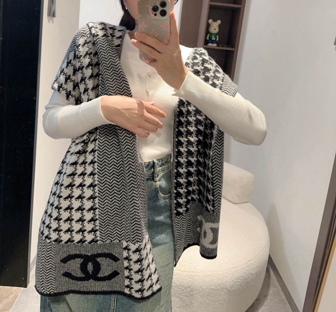 NO:678187,CHANEL cashmere long scarf, top original, authentic and exquisite, Xiaoxiang houndstooth cashmere scarf, top high-end goods [definitely worth collecting] Chanel's beautiful and versatile counter limited edition, it is difficult to order top-grade imported cashmere knitted scarves for customers if you have money. The entire scarf is all hand-knitted and knitted. It is of high quality and is given away for personal use. It is absolutely high-end and exclusive in-kind photography!  What you see is that super genuine top-quality goods wait for no one. Special channel goods sell less than absolute top-quality goods. Every detail is the rhythm of the counter. 38190 top imported customers provide cashmere. Highly recommended high-version scarves, high-version scarves, chanel, chanel.19860909CHANEL羊绒长巾顶级原单正品旷世绝美,小香千鸟格羊绒围巾,顶级高端货【绝对值得珍藏】香奈儿绝美百搭款专柜限量哦有钱都很难订到顶级进口客供山羊绒针织围巾,整条围巾全部手工订制针织,品质上乘送人自用绝对高大上独家实物拍摄！所见所得,超正顶级好货不等人,特殊渠道货卖一个少一个绝对的顶级好货,任何一个细节都是专柜的节奏38190顶级进口客供山羊绒重磅推荐高版本围巾,高版本围巾,chanel,chanel,scarf