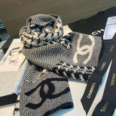 CHANEL羊绒长巾👏💙顶级原单正品旷世绝美,小香千鸟格羊绒围巾,顶级高端货👼【绝对值得珍藏👍】👏香奈儿绝美百搭款💋专柜 CHANEL羊绒长巾👏💙顶级原单正品旷世绝美,小香千鸟格羊绒围巾,顶级高端货👼【绝对值得珍藏👍】👏香奈儿绝美百搭款💋专柜