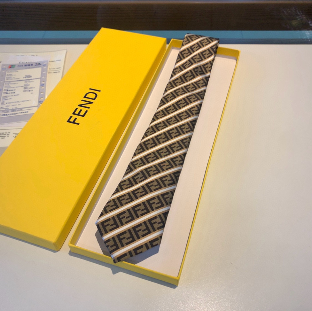 特 👏👏 这款绝了，实物真的很美，男士芬迪爆款领带👔👔，稀有😻😻展现精湛手工与时尚优雅的理想选择，这款采