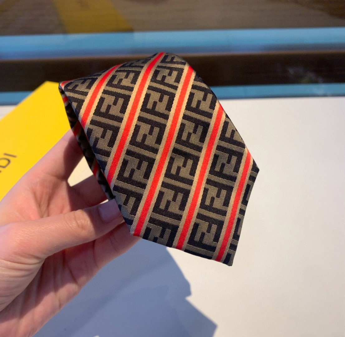 特 👏👏 这款绝了，实物真的很美，男士芬迪爆款领带👔👔，稀有😻😻展现精湛手工与时尚优雅的理想选择，这款采