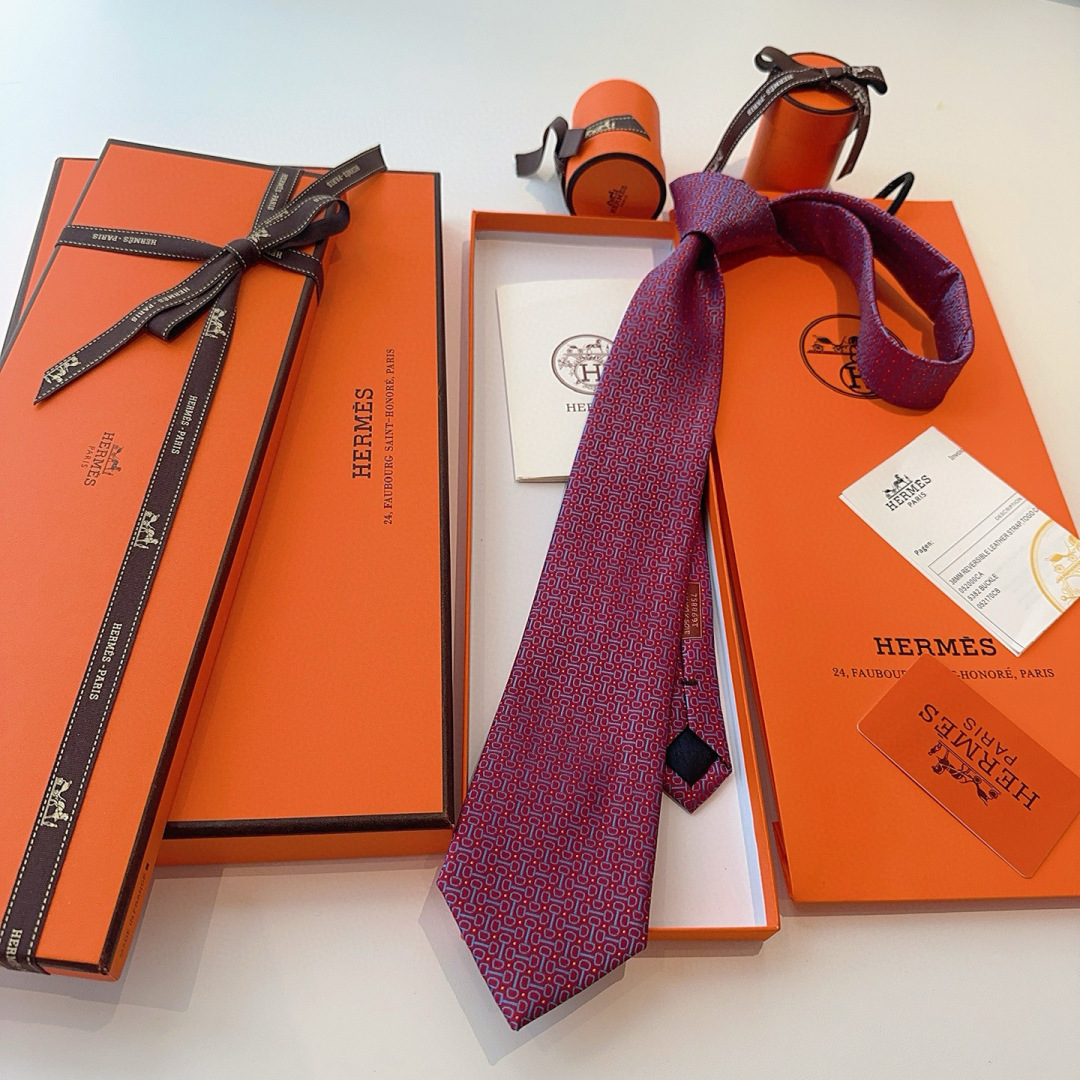 领带新款出货啦‼️‼️爱马仕男士新款领带系列👔👔，让男士可以充分展示自己个性。100%顶级斜纹真丝手工定