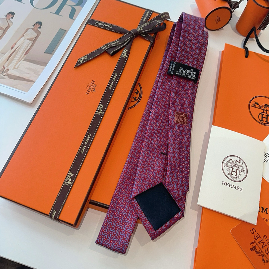 领带新款出货啦‼️‼️爱马仕男士新款领带系列👔👔，让男士可以充分展示自己个性。100%顶级斜纹真丝手工定