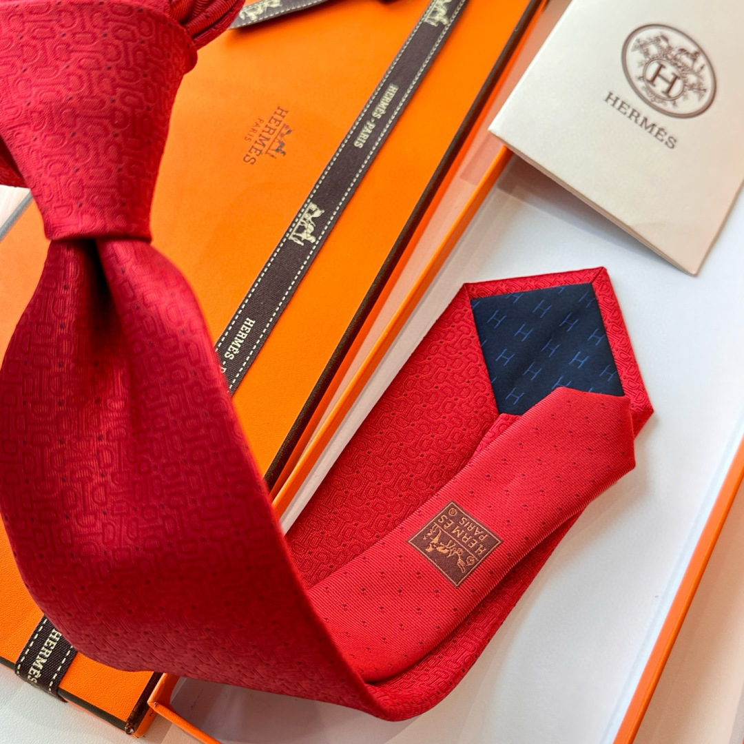 特 领带新款出货啦‼️‼️爱马仕男士新款领带系列👔👔，让男士可以充分展示自己个性。100%顶级斜纹真丝手