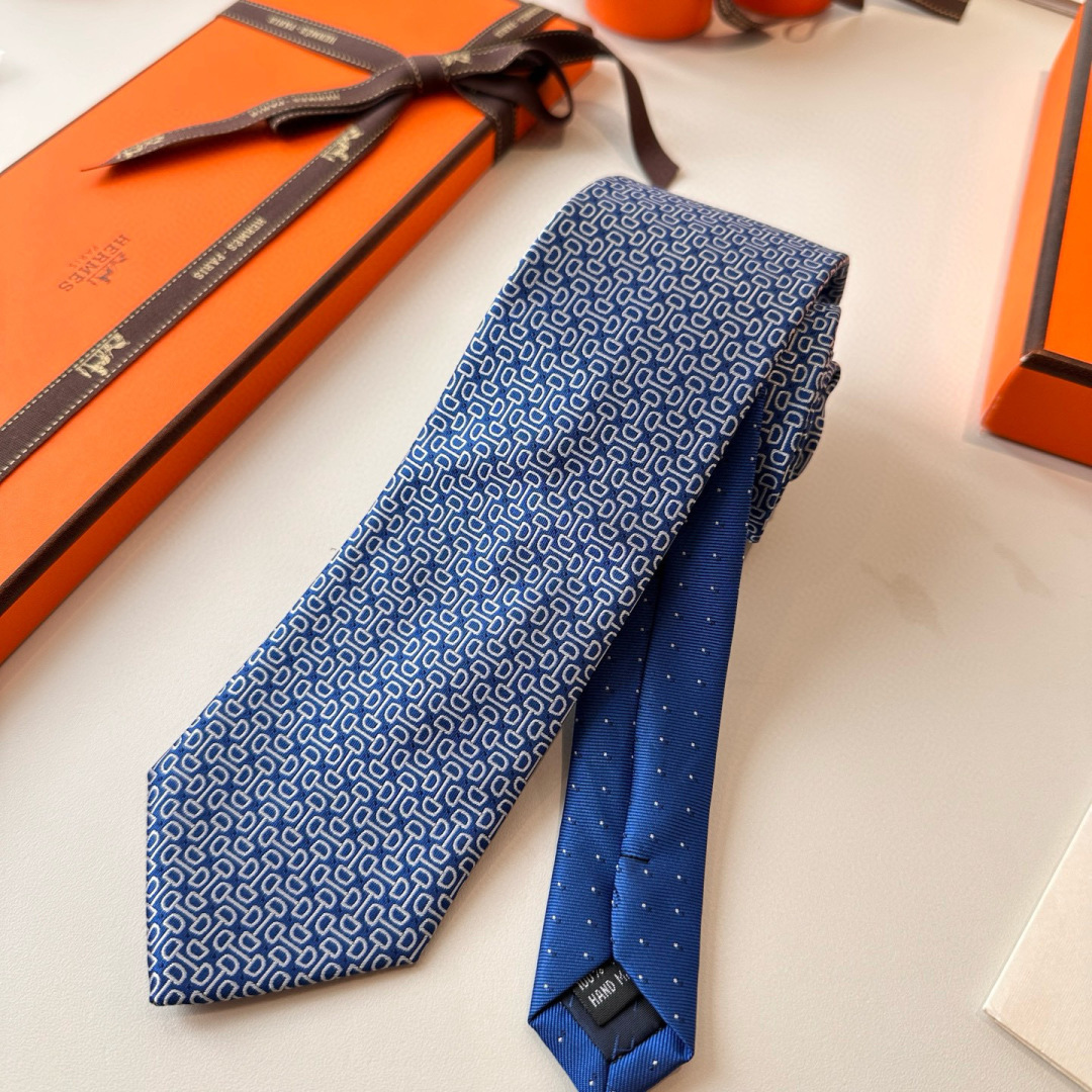 特 领带新款出货啦‼️‼️爱马仕男士新款领带系列👔👔，让男士可以充分展示自己个性。100%顶级斜纹真丝手