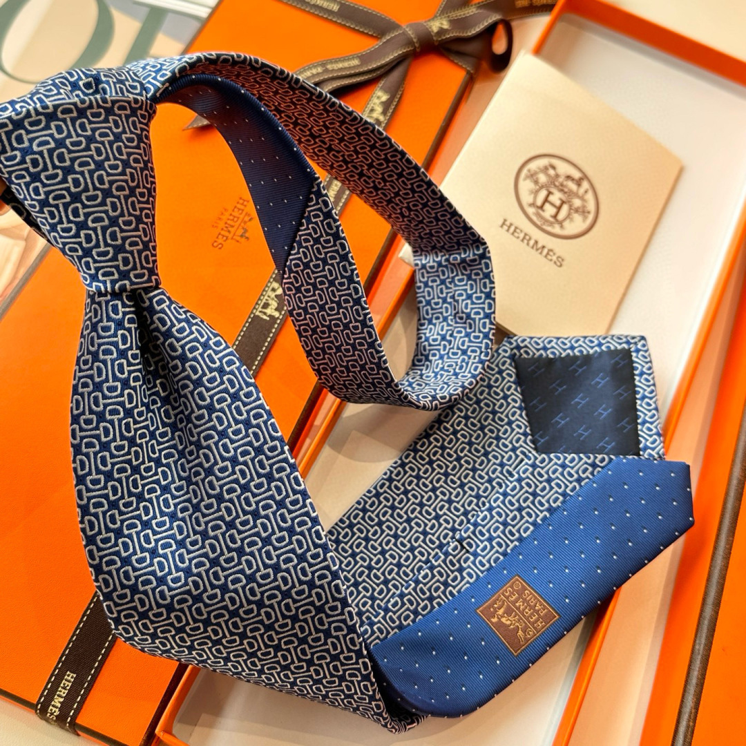 特 领带新款出货啦‼️‼️爱马仕男士新款领带系列👔👔，让男士可以充分展示自己个性。100%顶级斜纹真丝手