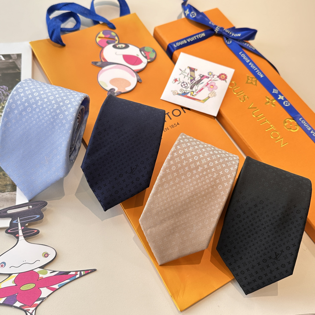 NO:710567,The counter also features exquisite small logo dark pattern jacquard, low-key luxurious and atmospheric color matching. This tie interprets Louis Vuitton's iconic Damier pattern in the same tone to make it more elegant. It allows men to fully display their personality. Top-quality jacquard silk hand-customized ties, ties, louis vuitton, real silk, ties19860909专柜同歩精致的小Logo暗纹提花,低调奢华大气的配色,这款领带将Lv标志性的Damier图案以同色调手法演绎的更显雅致风范.让男士可以充分展示自己个性.顶级提花真丝手工定制领带,领带,louis vuitton,real silk,ties,accessory