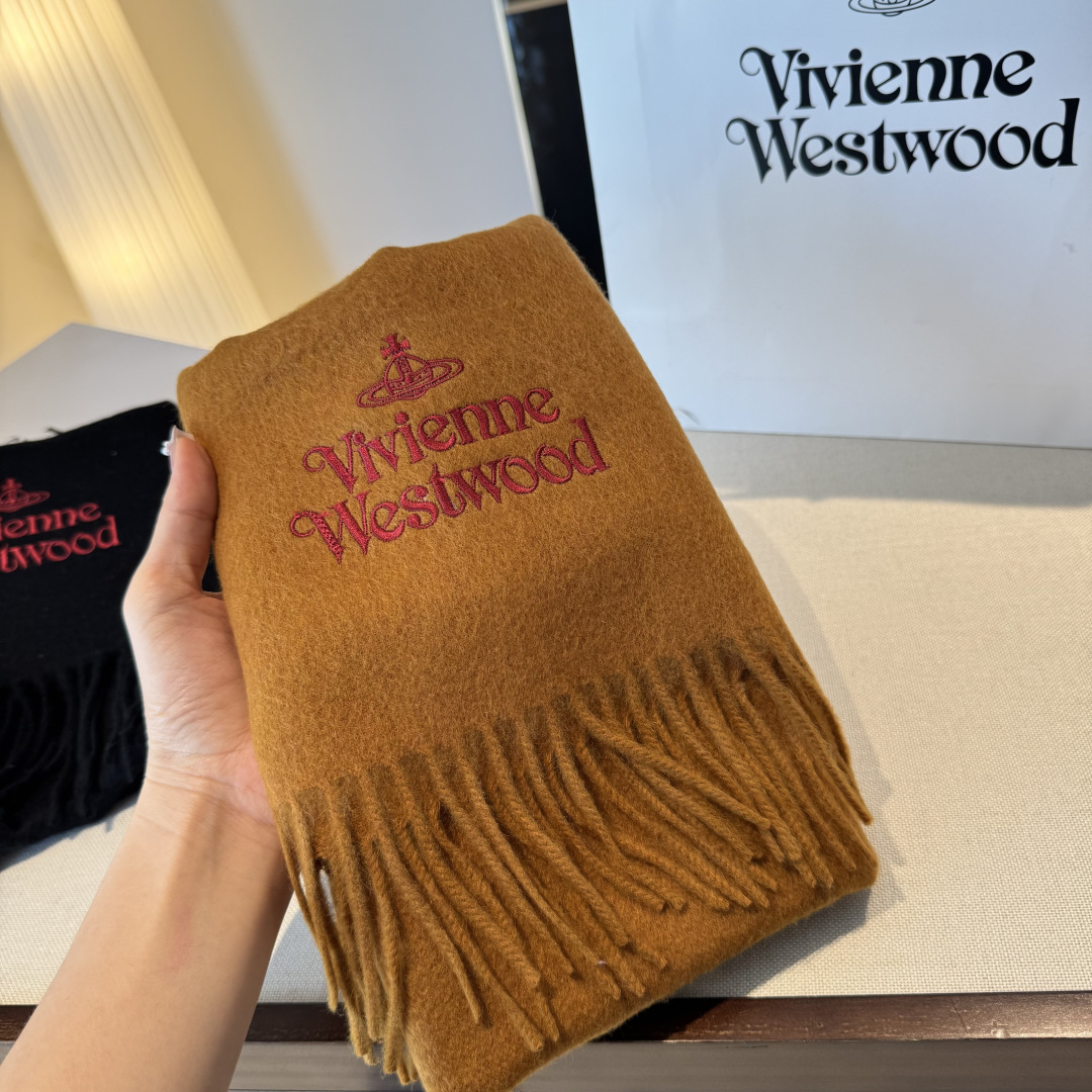 🐂独一无二的绝对牛货♥️美化心了好吗！我爱S的vivienne westwood维维安·西太后出口原单围巾🧣而且是限量款
