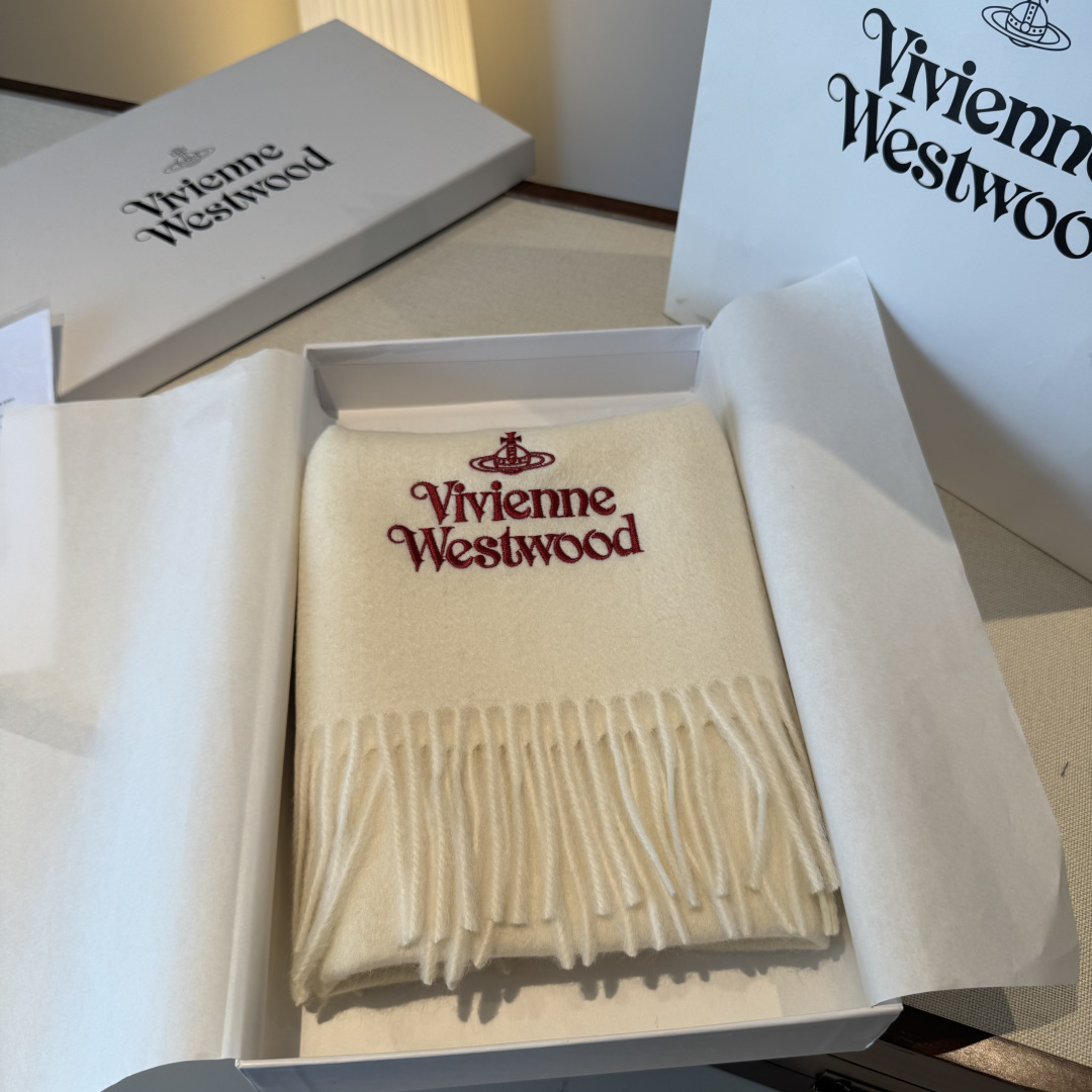 🐂独一无二的绝对牛货♥️美化心了好吗！我爱S的vivienne westwood维维安·西太后出口原单围巾🧣而且是限量款
