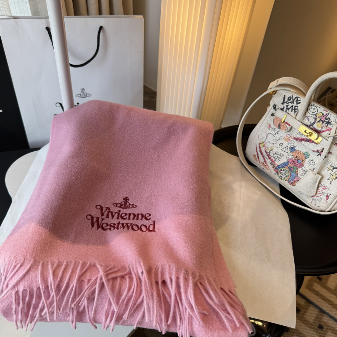 🐂独一无二的绝对牛货♥️美化心了好吗！我爱S的vivienne westwood维维安·西太后出口原单围巾🧣而且是限量款