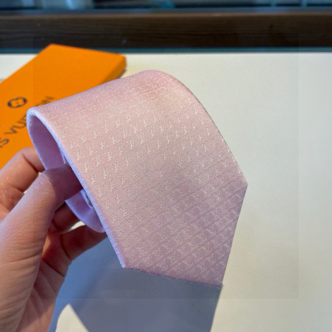 💖💖 男士领带系列【L字母领带】👔👔，稀有😻😻展现精湛手工与时尚优雅的理想选择，此款真丝织就的Diamo