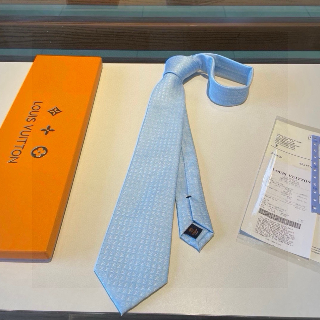 💖💖 男士领带系列【L字母领带】👔👔，稀有😻😻展现精湛手工与时尚优雅的理想选择，此款真丝织就的Diamo