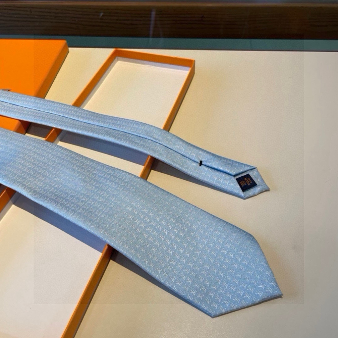 💖💖 男士领带系列【L字母领带】👔👔，稀有😻😻展现精湛手工与时尚优雅的理想选择，此款真丝织就的Diamo