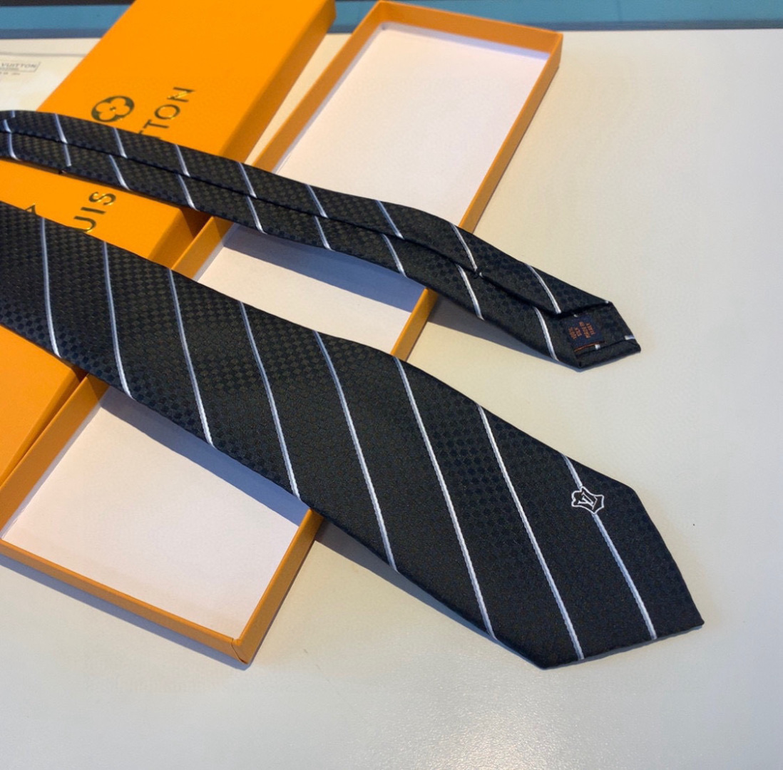 配包装 LV专柜同步出货啦‼ 男士领带系列【ECU领带】👔👔，稀有😻😻展现精湛手工与时尚优雅的理想选择，