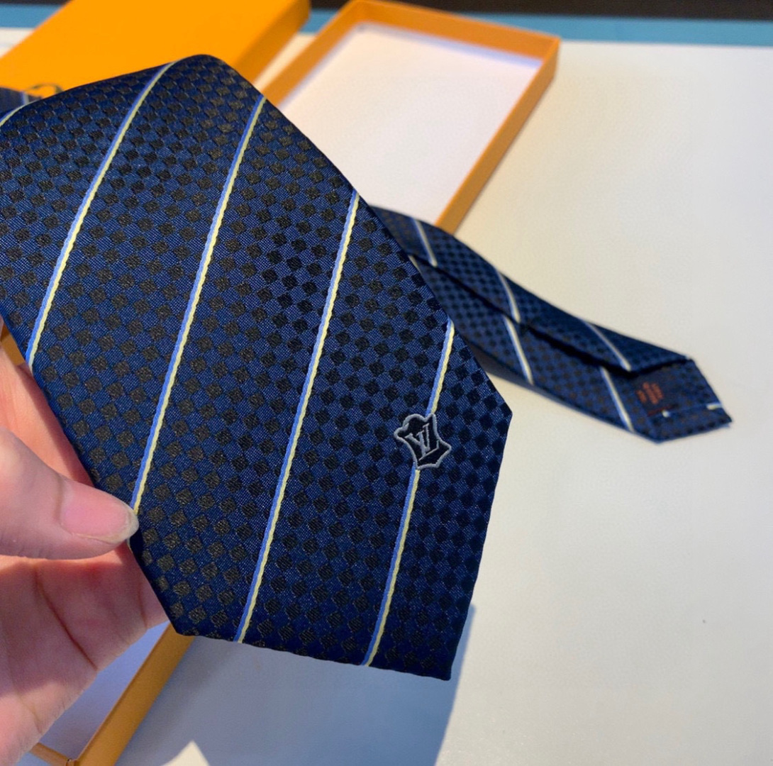 配包装 LV专柜同步出货啦‼ 男士领带系列【ECU领带】👔👔，稀有😻😻展现精湛手工与时尚优雅的理想选择，