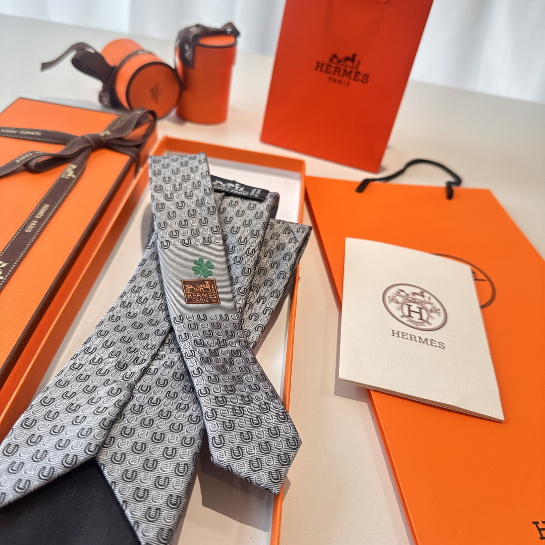 特 爱马仕《Good luck》男士新款领带系列👔👔，稀有H家每年都有一千条不同印花的领带面世，从最初的