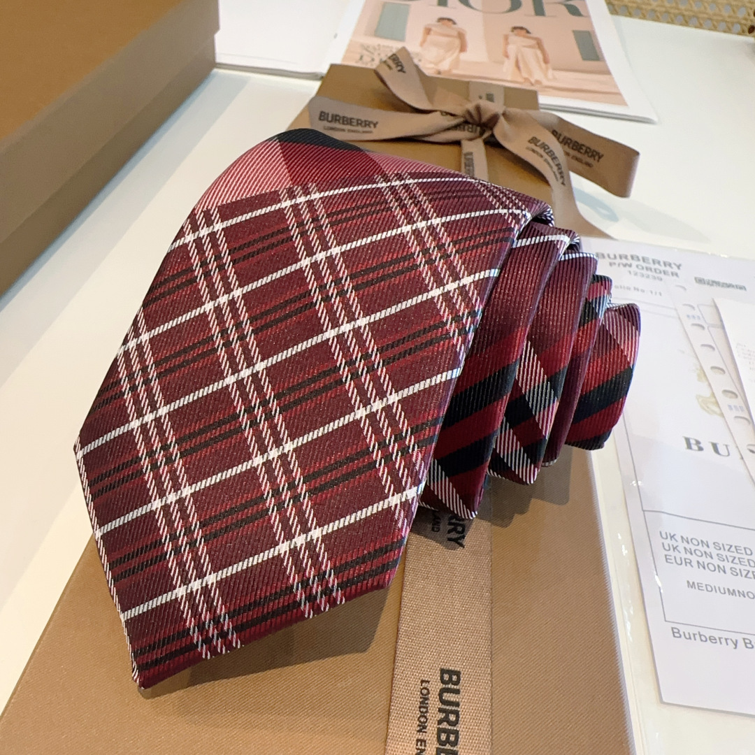 特 专柜同步领带出货啦‼‼Burberry【博柏利领带】👔👔，稀有😻😻展现精湛手工与时尚优雅的理想选择，