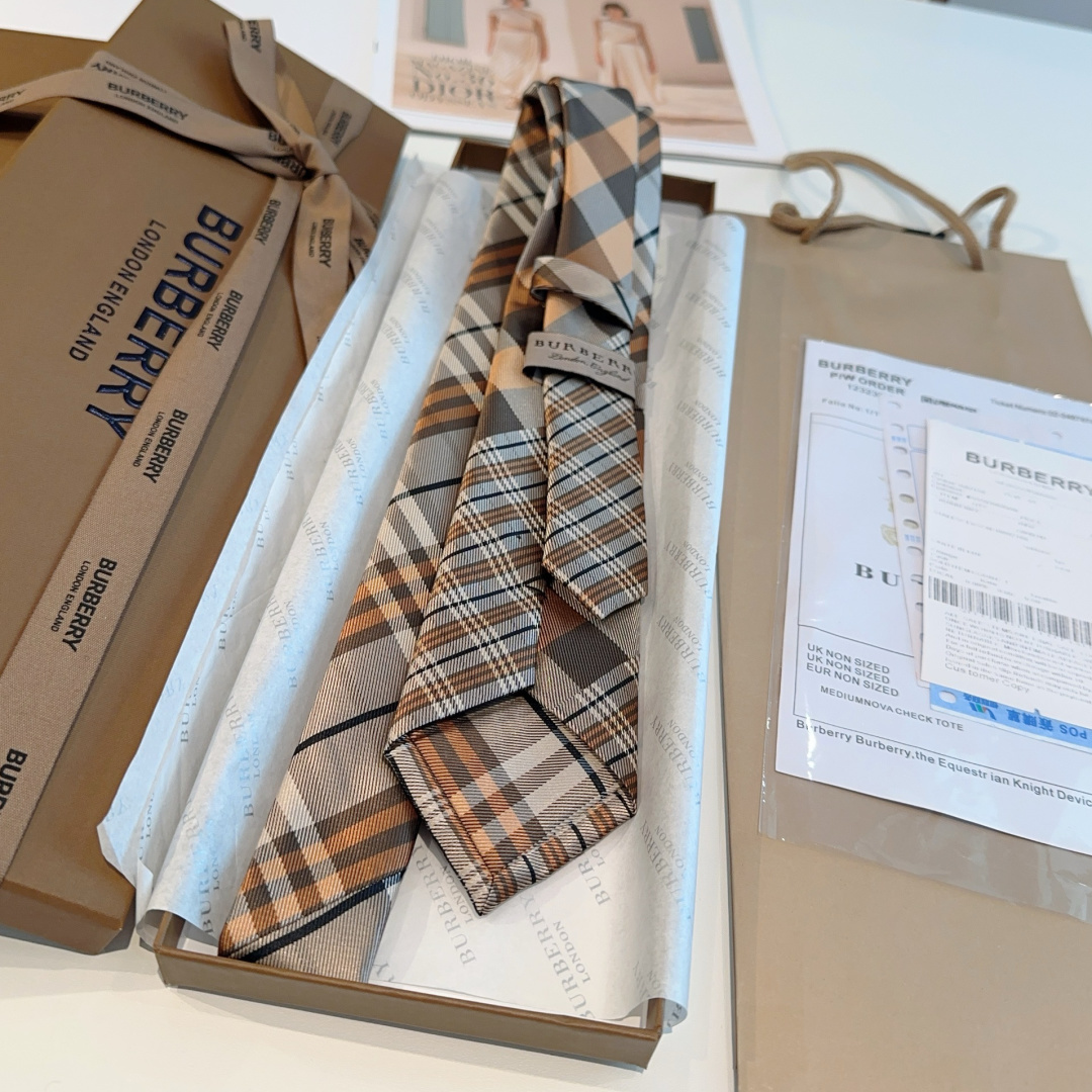 特 专柜同步领带出货啦‼‼Burberry【博柏利领带】👔👔，稀有😻😻展现精湛手工与时尚优雅的理想选择，