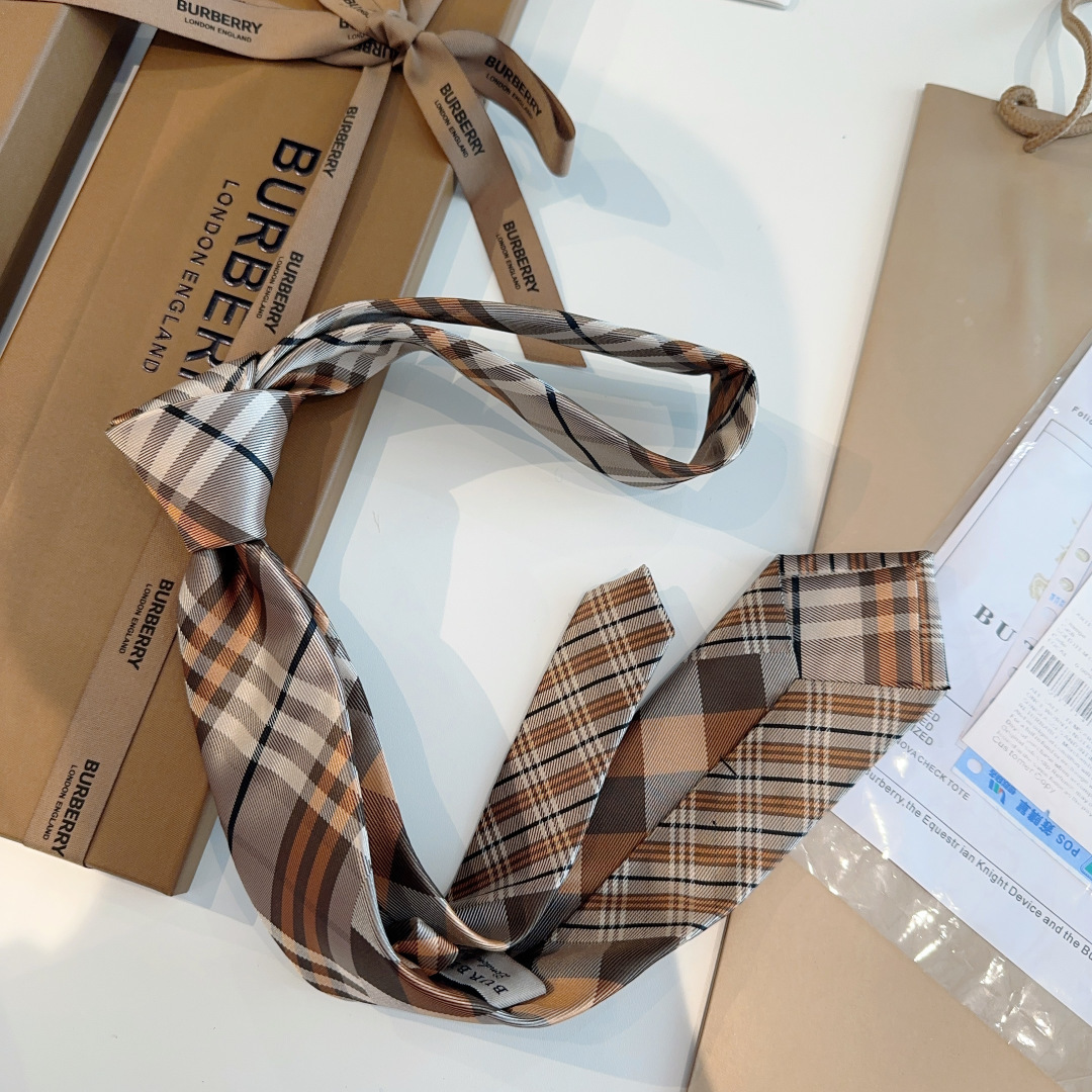 特 专柜同步领带出货啦‼‼Burberry【博柏利领带】👔👔，稀有😻😻展现精湛手工与时尚优雅的理想选择，