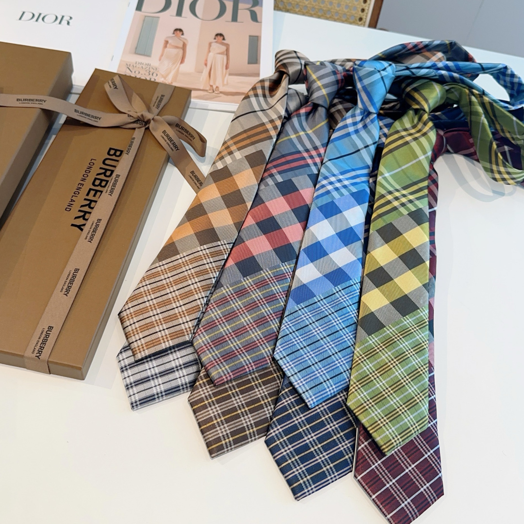 特 专柜同步领带出货啦‼‼Burberry【博柏利领带】👔👔，稀有😻😻展现精湛手工与时尚优雅的理想选择，