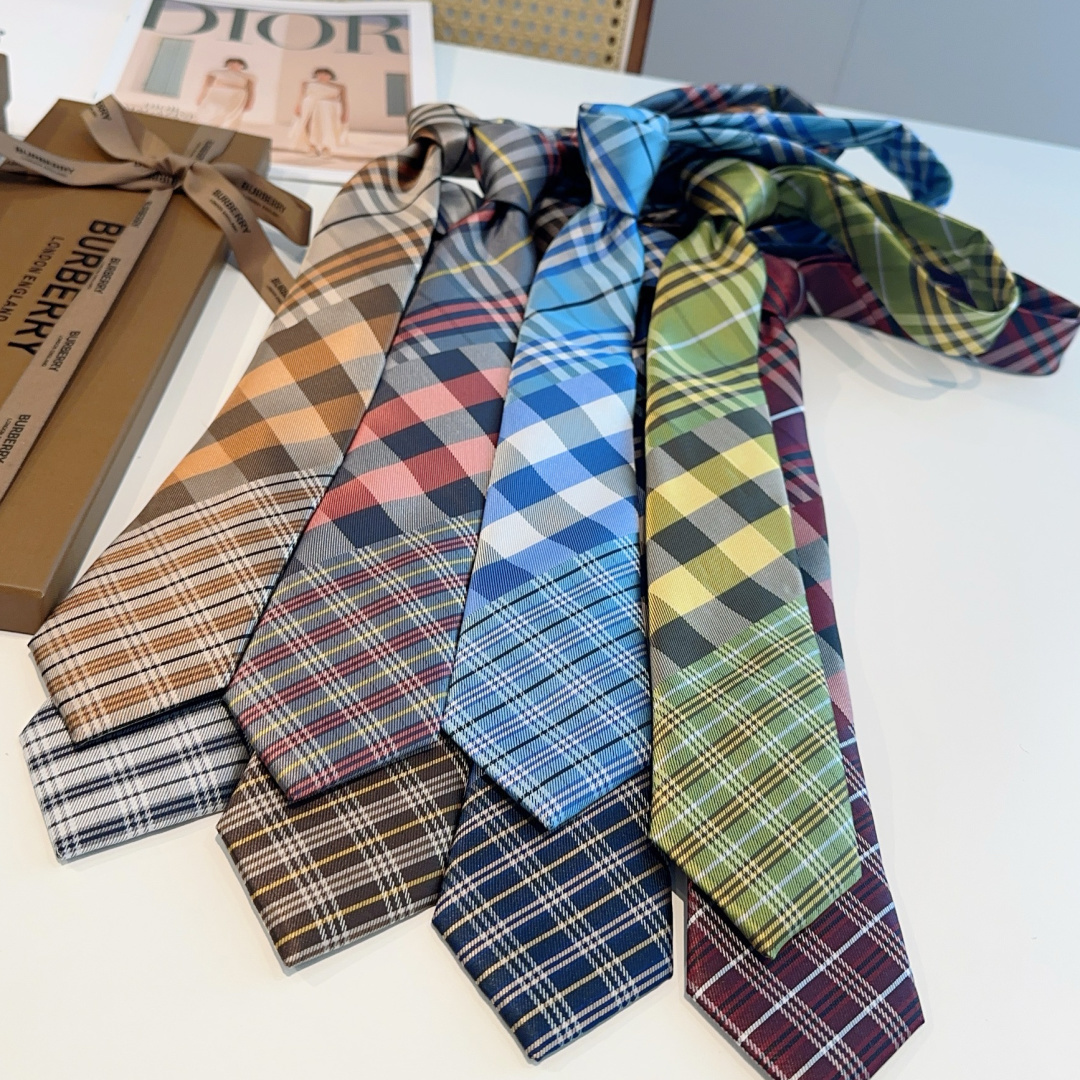 特 专柜同步领带出货啦‼‼Burberry【博柏利领带】👔👔，稀有😻😻展现精湛手工与时尚优雅的理想选择，