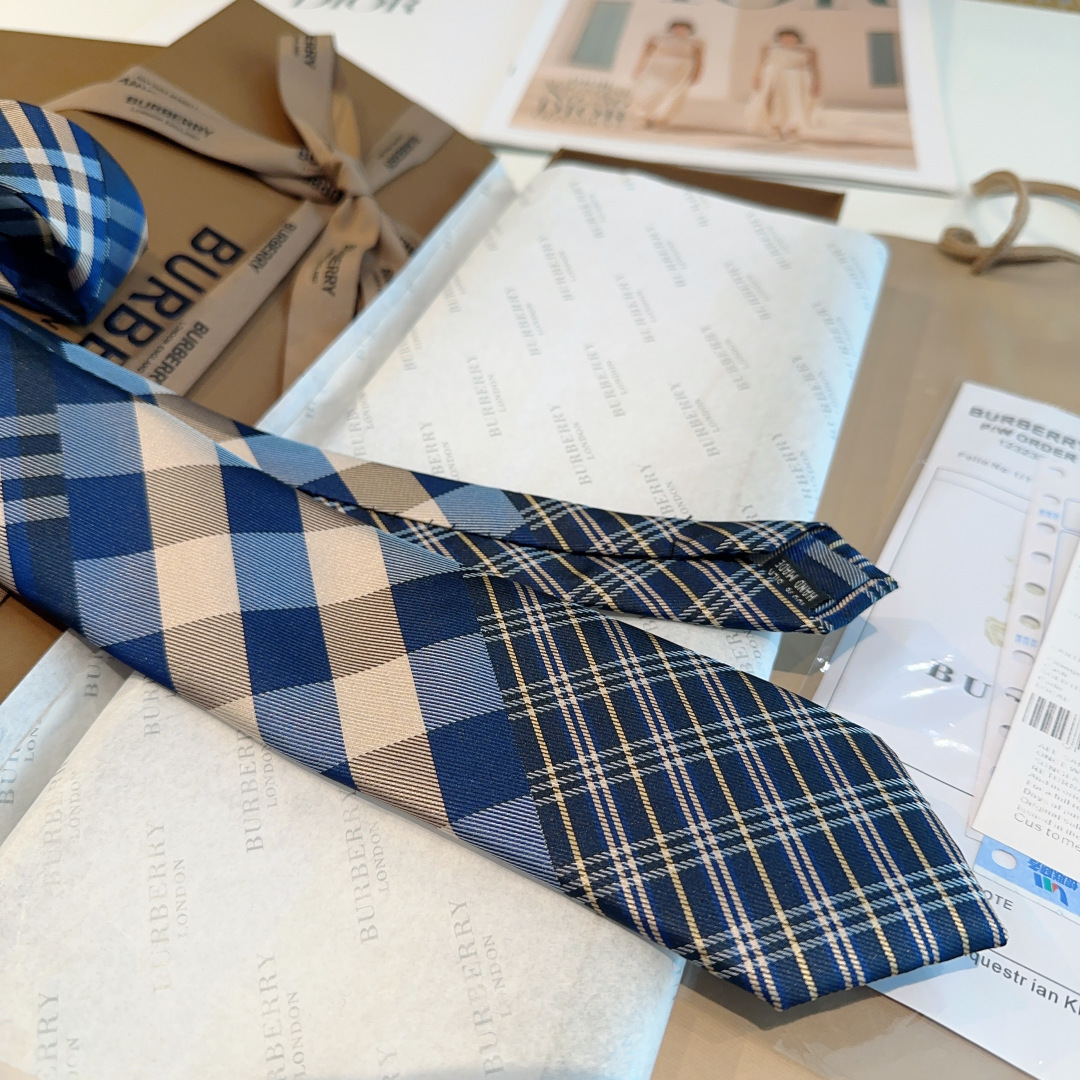 特 专柜同步领带出货啦‼‼Burberry【博柏利领带】👔👔，稀有😻😻展现精湛手工与时尚优雅的理想选择，