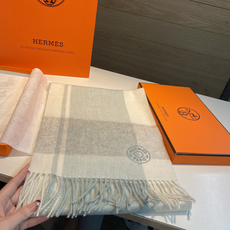 🆕Hermes · 爱马仕❗️怒赞自留▪️❗️我们的男款围巾且买且珍惜~~男款真的很少,一年也就出几款,都是出口订单所以 🆕Hermes · 爱马仕❗️怒赞自留▪️❗️我们的男款围巾且买且珍惜~~男款真的很少,一年也就出几款,都是出口订单所以