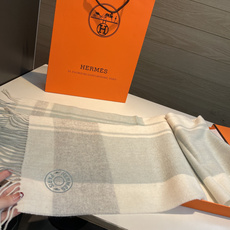 🆕Hermes · 爱马仕❗️怒赞自留▪️❗️我们的男款围巾且买且珍惜~~男款真的很少,一年也就出几款,都是出口订单所以 🆕Hermes · 爱马仕❗️怒赞自留▪️❗️我们的男款围巾且买且珍惜~~男款真的很少,一年也就出几款,都是出口订单所以