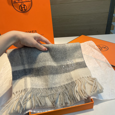 🆕Hermes · 爱马仕❗️怒赞自留▪️❗️我们的男款围巾且买且珍惜~~男款真的很少,一年也就出几款,都是出口订单所以 🆕Hermes · 爱马仕❗️怒赞自留▪️❗️我们的男款围巾且买且珍惜~~男款真的很少,一年也就出几款,都是出口订单所以
