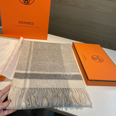 🆕Hermes · 爱马仕❗️怒赞自留▪️❗️我们的男款围巾且买且珍惜~~男款真的很少,一年也就出几款,都是出口订单所以 🆕Hermes · 爱马仕❗️怒赞自留▪️❗️我们的男款围巾且买且珍惜~~男款真的很少,一年也就出几款,都是出口订单所以