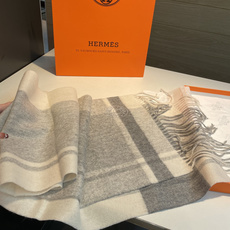🆕Hermes · 爱马仕❗️怒赞自留▪️❗️我们的男款围巾且买且珍惜~~男款真的很少,一年也就出几款,都是出口订单所以 🆕Hermes · 爱马仕❗️怒赞自留▪️❗️我们的男款围巾且买且珍惜~~男款真的很少,一年也就出几款,都是出口订单所以