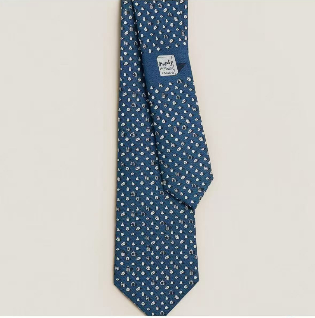 🌾 男士新款印花[爱马仕透视]领带系列👔👔，稀有😻😻H家每年都有一千条不同印花的领带面世，从最初的多以几