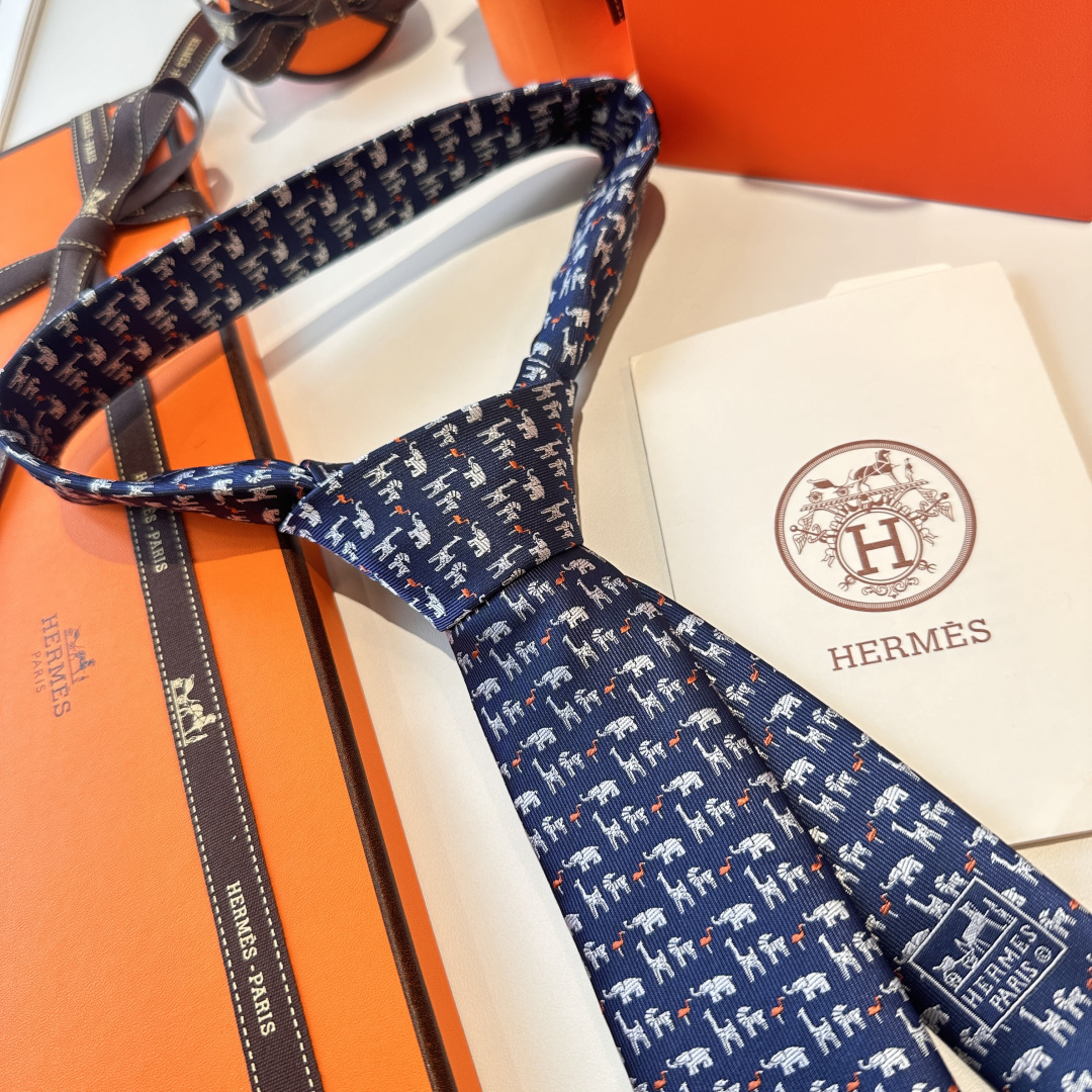 爱马仕动物系列 男士新款领带 👔👔，让男士可以充分展示自己个性。100%顶级斜纹真丝手工定制‼