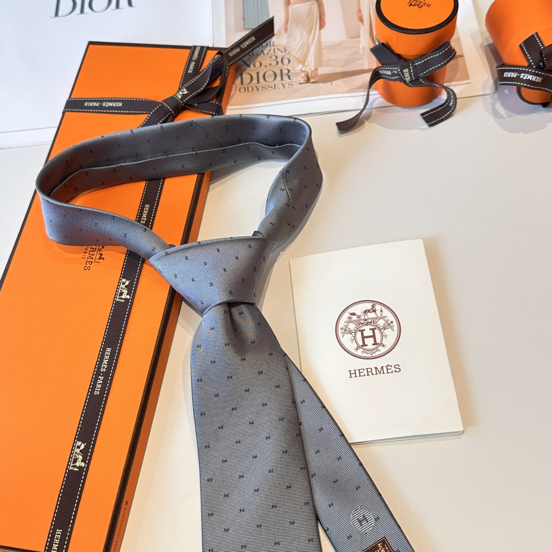 🌾 领带新款出货啦‼‼爱马仕男士新款领带系列👔👔，让男士可以充分展示自己个性。100%顶级斜纹真丝手工定