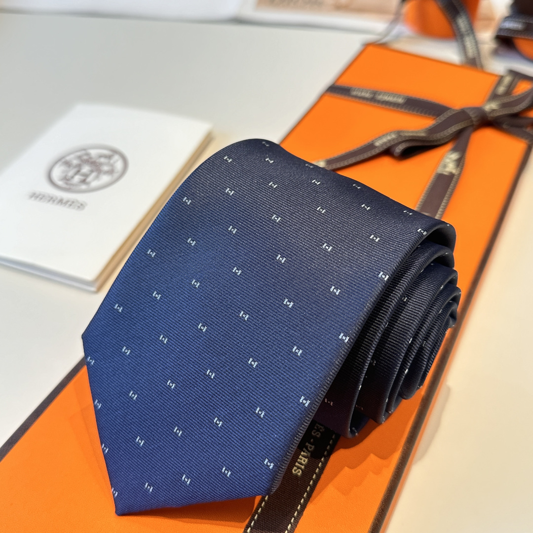 🌾 领带新款出货啦‼‼爱马仕男士新款领带系列👔👔，让男士可以充分展示自己个性。100%顶级斜纹真丝手工定
