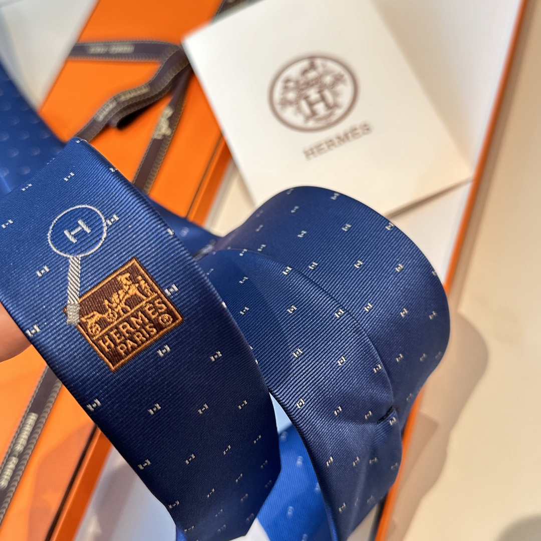 🌾 领带新款出货啦‼‼爱马仕男士新款领带系列👔👔，让男士可以充分展示自己个性。100%顶级斜纹真丝手工定