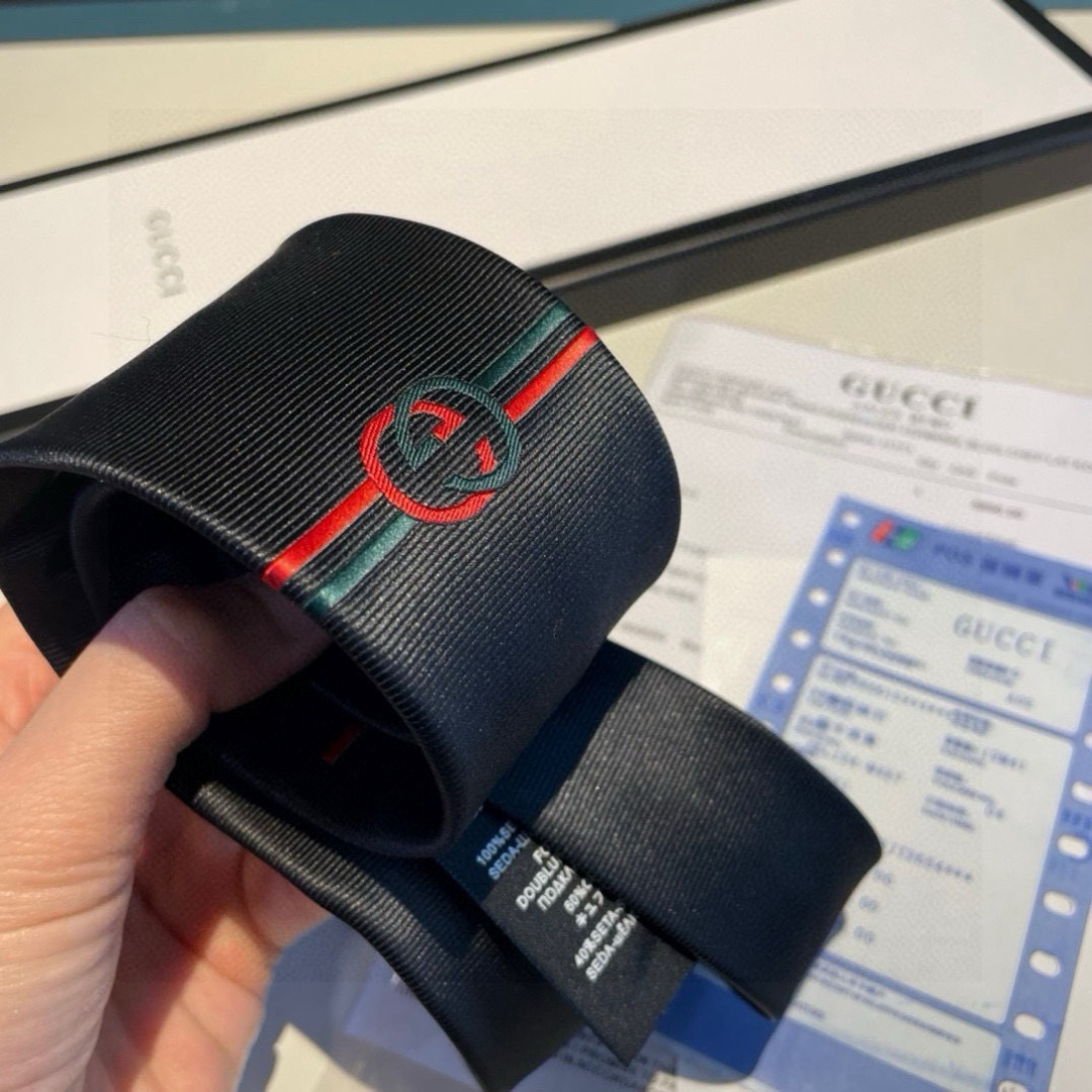 G家专柜新款【GG标识领带】男士领带👔👔，稀有采用经典小G LOGO提花展现精湛手工与时尚优雅的理想选择