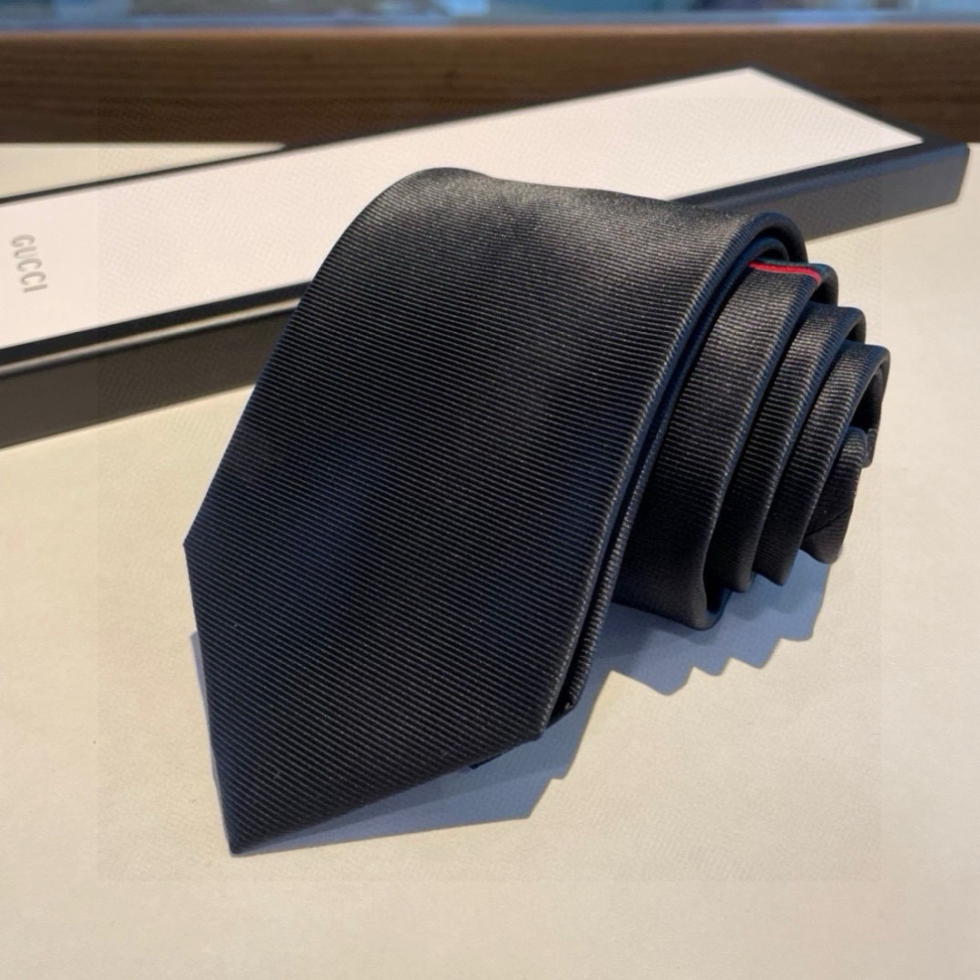 G家专柜新款【GG标识领带】男士领带👔👔，稀有采用经典小G LOGO提花展现精湛手工与时尚优雅的理想选择