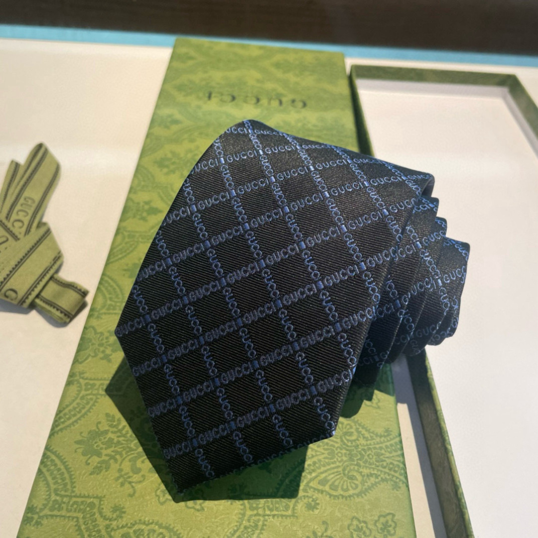 🌾 G家专柜新款【GG标识印花领带】男士领带👔👔，稀有采用经典小G LOGO提花展现精湛手工与时尚优雅的