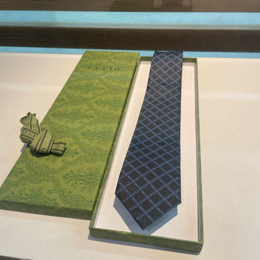 🌾 G家专柜新款【GG标识印花领带】男士领带👔👔，稀有采用经典小G LOGO提花展现精湛手工与时尚优雅的