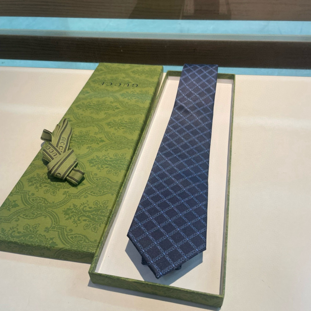 🌾 G家专柜新款【GG标识印花领带】男士领带👔👔，稀有采用经典小G LOGO提花展现精湛手工与时尚优雅的
