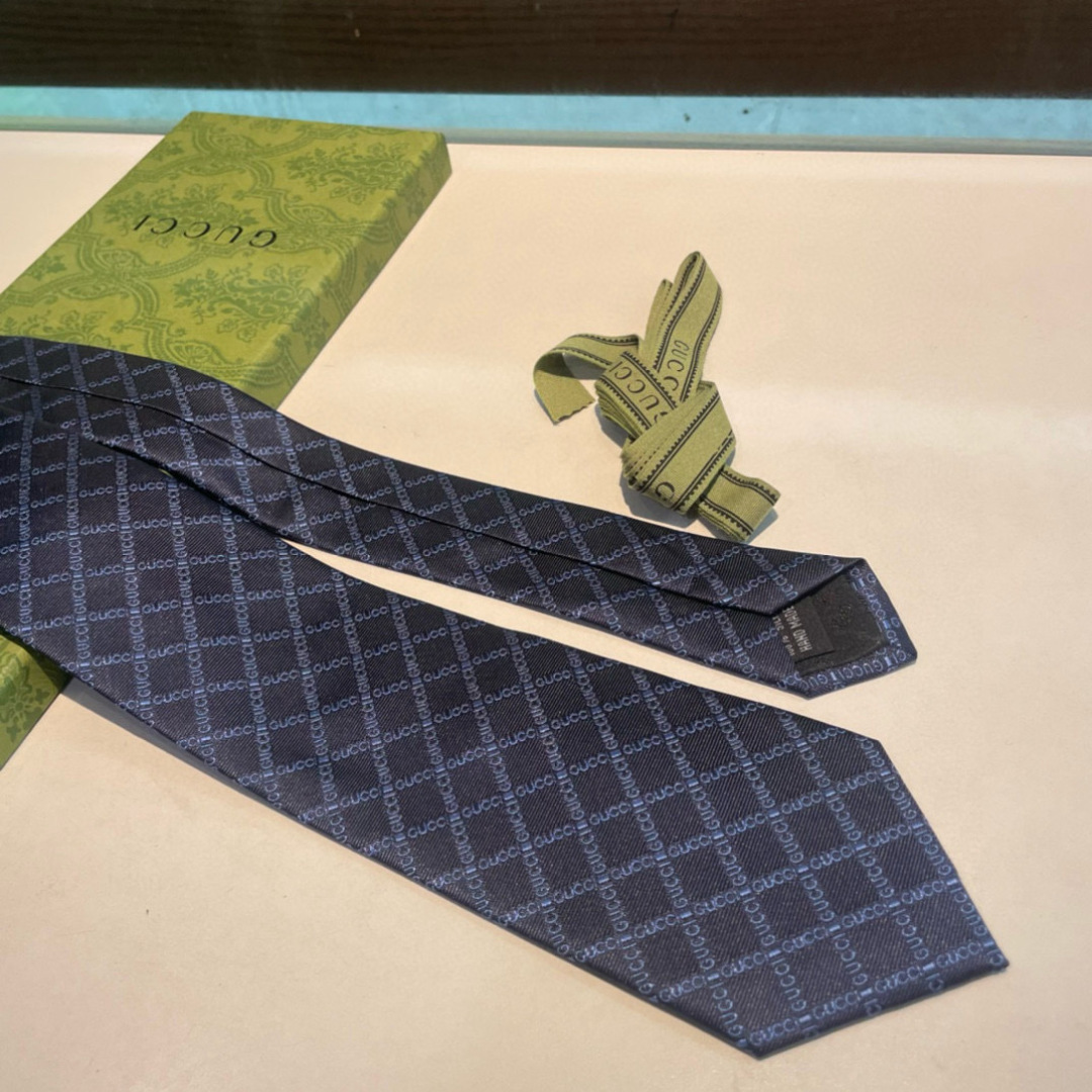🌾 G家专柜新款【GG标识印花领带】男士领带👔👔，稀有采用经典小G LOGO提花展现精湛手工与时尚优雅的