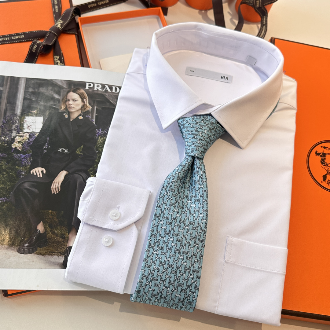 🌾 男士新款印花领带系列【百变搭扣领带】👔👔，稀有😻😻H家每年都有一千条不同印花的领带面世，从最初的多以