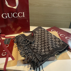 gucci新款满天星水钻围巾,宝子们今年CNY系列真的是杀疯了🧣 一整个被这波新年朱樱红戳中新年DNA红底➕巴西亮钻bl gucci新款满天星水钻围巾,宝子们今年CNY系列真的是杀疯了🧣 一整个被这波新年朱樱红戳中新年DNA红底➕巴西亮钻bl